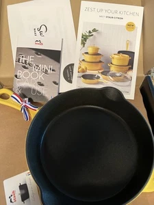Staub 9 inch Cast Iron Frying Pan - Picture 1 of 6