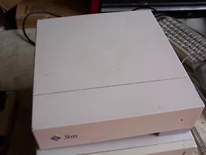 Sun Microsystems Model 411 595-3264-01 External SCSI 2 Drive - Estate Sale - Picture 1 of 5