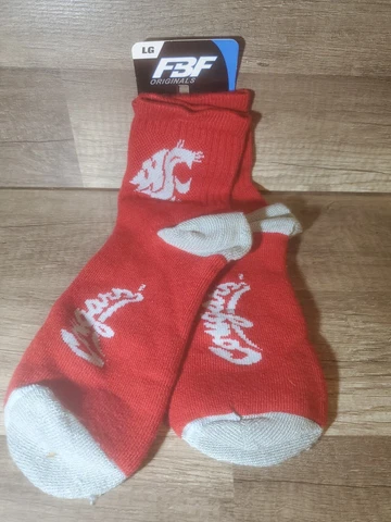 Washington State Cougars Socks Size Large 10-13 NEW Cover