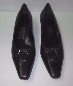 NUEVO Hermosos Zapatos de Cuero Negro de Diseñador FERRAGAMO 7-1/2 2A ITALIA - Imagen 1 de 10