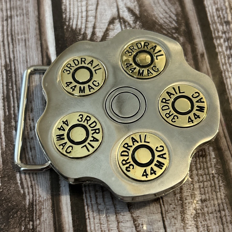 3RD RAIL Chrome Gun Revolver Cylinder Novelty Belt Buckle  5 Round - Image 1 of 3