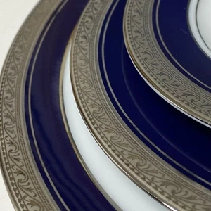 Legendary By Noritake CRESTWOOD COBALT Platinum 4170 , Five Piece Place Setting - Picture 1 of 4