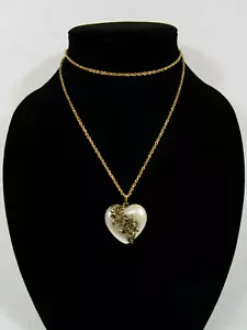 Collana Avon Cuore Lucente 18" Catena Tono Oro Ciondolo Lucite Bianca - Foto 1 di 3