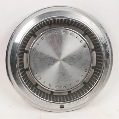 Una cubierta de rueda original Oldsmobile Delta 88 98 1970 tapacubos de 15 pulgadas Foto 1 de 4