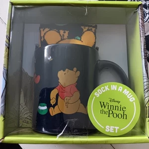 Disney Winnie The Pooh Calcetín En Una Taza Con Pegatina Set de Regalo/Nuevo - Imagen 1 de 11
