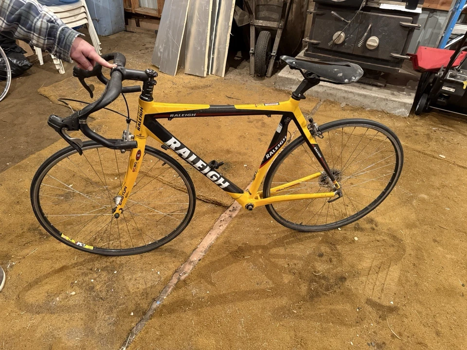 Bicicleta RALEIGH. Foto 1 de 4