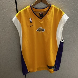 Camiseta deportiva de tiro de calentamiento vintage Nike Team Los Angeles Lakers para hombre XL Kobe Y2K - Imagen 1 de 11