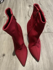 Rote Stiefel Größe 5 von River Island  - Bild 1 von 4