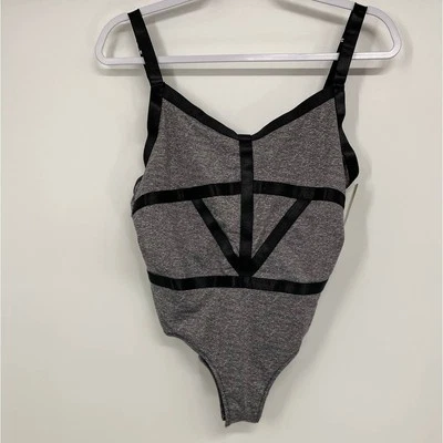 Body Top Camisa Rampage Para Mujer Gris y Negro con Tirantes NUEVA Talla: Mediana Foto 1 de 4