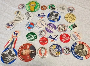 31 Vintage 80er Campaign Pinback Buttons Lot, Carter/Mondale, Lawler Gore Clinton - Bild 1 von 19