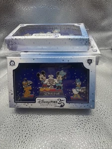 Juego de 25 prendedores de Mickey Mouse y sus amigos celebrando Disney - Edición limitada - Imagen 1 de 1