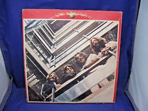 THE BEATLES 1962-1966 - 1973 APPLE X2 LP SET - VERY GOOD - PLAYS WELL - Picture 1 of 8