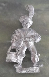Vintage Warhammer Metal Fantasy Empire Gunner with Bucket - Picture 1 of 1