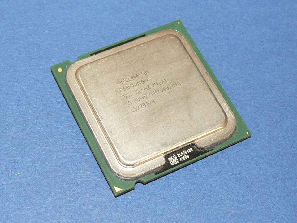Intel Pentium 4 SL8HZ 3,00 GHZ Processor CPU Socket 775 - Image 1 of 1