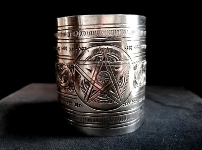 SPETTACOLARE ANTICO BRACCIALE BERBERO A POLSINO IN ARGENTO FINEMENTE CESELLATO. - Immagine 1 di 4