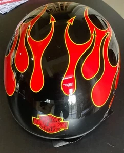 Medio casco Harley Davidson cola quemada pequeño 55-56 con cubierta de aletes - Imagen 1 de 9