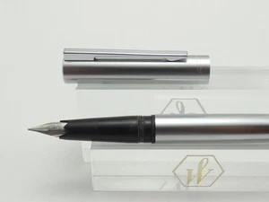 1970's Waterman Graduate Steel Fountain Pen, CT, Fine Steel Nib *Near MINT* - Picture 1 of 17