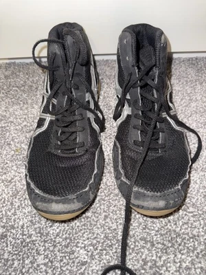SIZE 6 Asics Matflex 5 Boy's Wrestling MMA  Shoes  Black/Silver C545N - Image 1 of 4