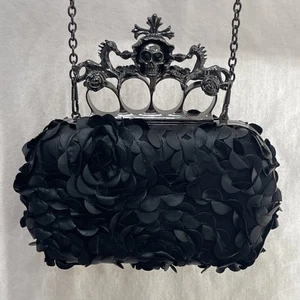 Kate Landry schwarz Abend Clutch Handtasche Totenkopf Knöchel Staubwedel Griff Blumen Körper - Bild 1 von 16
