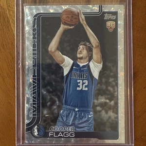 2025-26 Topps - Cooper Flagg #201 Crackleboard Foil (RC) - Bild 1 von 2
