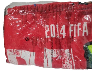 Telo mare nuovo 2014 Coppa del Mondo FIFA 29" x 58" Coca-Cola Brasile - Foto 1 di 4