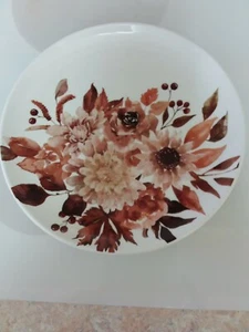 Set of 4 Ceramic 8 1/2" Salad / Dessert Plates with Fall Flower Bouquet Motif - Picture 1 of 8