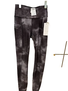 Gilly Hicks NWT $45. Girls Sport Pants Camo Gray SZ XXS Side Pockets Leggings - Picture 1 of 8