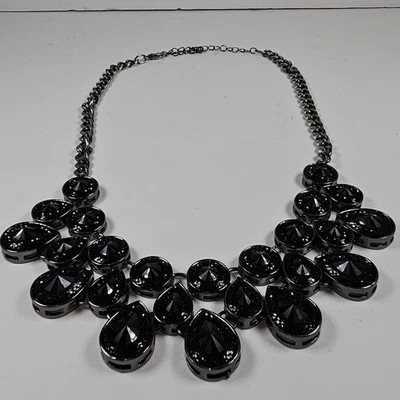 COLLAR VAMPIRO GÓTICO NEGRO Facetado Plástico Negro Lágrima Piedras BRILLOS Foto 1 de 4