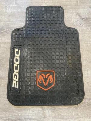 Alfombrilla de goma para camioneta Dodge de colección única 1ª generación Ramcharger Foto 1 de 4