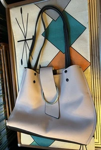 Medium 2 Tone  Handbag/Purse Blush /Black Purse  NWOT - Picture 1 of 5