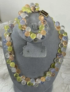 DE COLECCIÓN MONET PASTEL GLICINA PARURE LUCITE PULSERA Y COLLAR CONJUNTO CON ETIQUETA DE PAPEL - Imagen 1 de 14