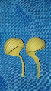Playmobil Wikingerin Ritter 2 x Haare Zopf seitlich gelb Set top - Bild 1 von 1