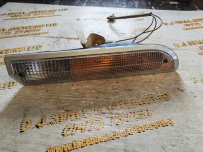 Indicador Peugeot 504 / Luz lateral O/S/F delantero derecho Foto 1 de 4