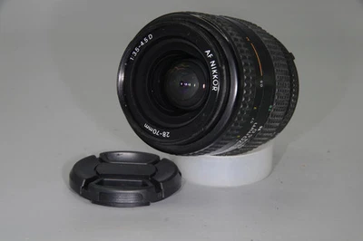 Lente Nikon AF Nikkor 28-70 mm f/3,5-4,5D - Muy buen estado Foto 1 de 4