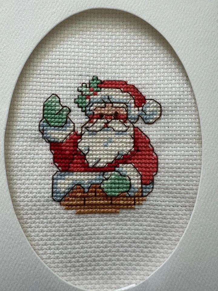 TARJETA PUNTO DE CRUZ TERMINADA COMPLETA ''SANATA CLAUS' Foto 1 de 1