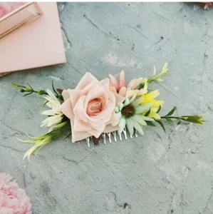 Bridal Headpiece artificial Floral Comb. Brand New. - Picture 1 of 4