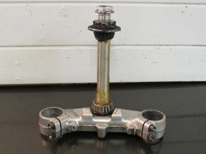 HONDA CBR900RR RRX BOTTOM YOKE SC33 FIREBLADE 1998 1999. - Picture 1 of 1