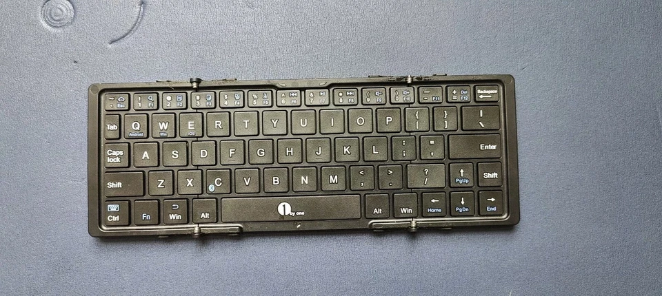 1byone 1 By One Wireless Bluetooth Foldable Travel Keyboard - Image 1 of 2