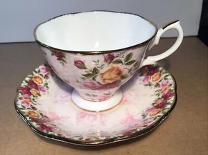 Royal Albert Old Country Roses Soft Pink Lace 2002 Teacup & Footed Saucer New - Picture 1 of 12