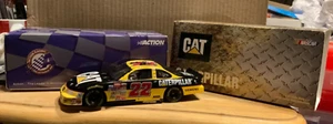 WARD BURTON #22 CATERPILLAR PONTIAC GRAND PRIX 1999 SIGNED CAR - Picture 1 of 17
