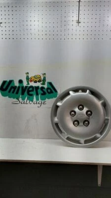 Capa de roda Chevrolet Monte Carlo 1995 (15") - Imagem 1 de 4