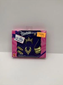 Barbie Pretty Treasures 1995 Mattel Gold Crown , shoes and accessories NIB - Picture 1 of 4