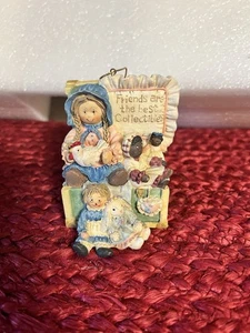 Vintage The San Franscisco Music Box Company “Friends Are The Best Collectibles” - Picture 1 of 5