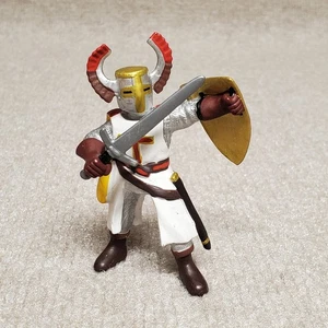 PAPO 1999 Knight White Red w/Sword Historical Midievil Figure Retired Vintage - Picture 1 of 6