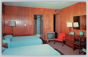 Hillside Motor Lodge Motel Interior Rhode Island Postcard Cranston - Picture 1 of 3