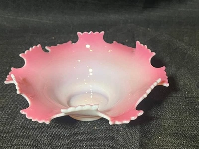 Prato antigo vintage pequeno com borda de babados arte rosa e branco tigela de vidro - Imagem 1 de 4