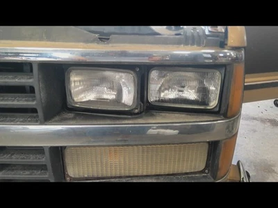 Passenger Corner/Park Light Side Marker Fits 88-93 CHEVROLET 1500 PICKUP 717119 - Image 1 of 4