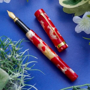 Pluma Estilográfica Kyoto Celuloide Pez Dorado Rojo y Blanco Schmidt Iridio M Plumín - Imagen 1 de 9