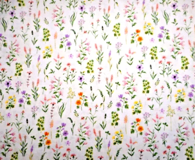 Tela de edredón por media yarda pequeña rosa lavanda amarillo floral blanco algodón premium #V Foto 1 de 2