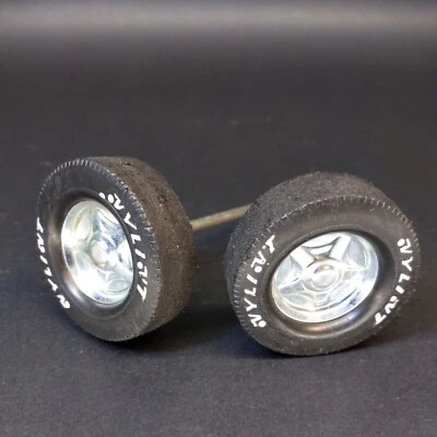 Nylint 400 Dump Truck Axle Assembly Tires Wheels - Image 1 of 4